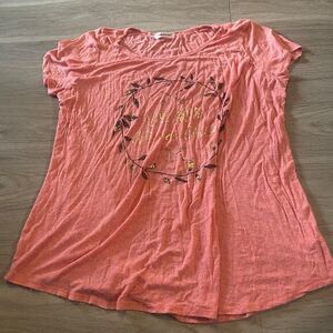 Maurices graphic "live wild flower child" short sleeve blouse size 2